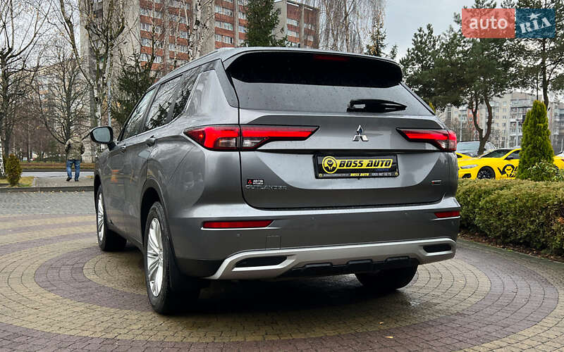 Внедорожник / Кроссовер Mitsubishi Outlander 2021 в Львове