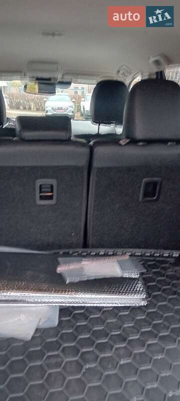 Внедорожник / Кроссовер Mitsubishi Outlander 2020 в Киеве