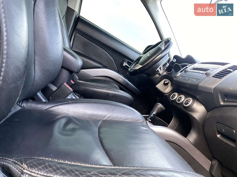 Внедорожник / Кроссовер Mitsubishi Outlander 2009 в Днепре фото 19 Внедорожник / Кроссовер Mitsubishi Outlander 2009 в Днепре