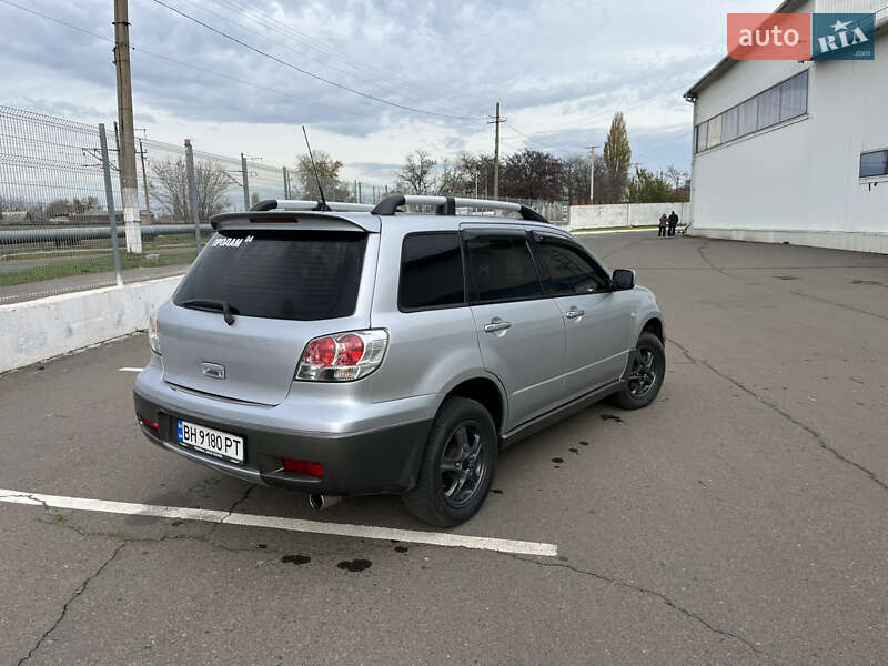 Позашляховик / Кросовер Mitsubishi Outlander 2004 в Білгороді-Дністровському фото 4 Позашляховик / Кросовер Mitsubishi Outlander 2004 в Білгороді-Дністровському