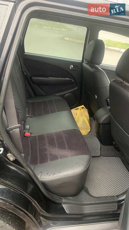 Позашляховик / Кросовер Mitsubishi Outlander 2004 в Кам'янець-Подільському