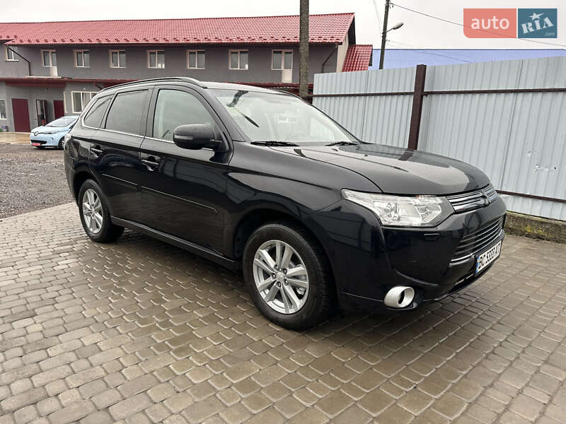 Внедорожник / Кроссовер Mitsubishi Outlander 2014 в Сокале фото 3 Внедорожник / Кроссовер Mitsubishi Outlander 2014 в Сокале