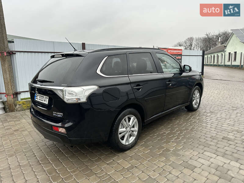 Внедорожник / Кроссовер Mitsubishi Outlander 2014 в Сокале фото 6 Внедорожник / Кроссовер Mitsubishi Outlander 2014 в Сокале