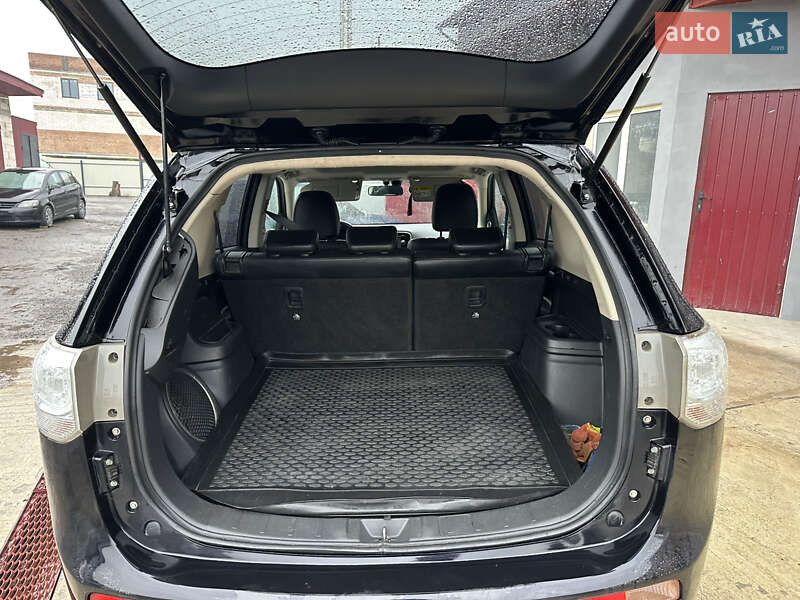 Внедорожник / Кроссовер Mitsubishi Outlander 2014 в Сокале фото 14 Внедорожник / Кроссовер Mitsubishi Outlander 2014 в Сокале