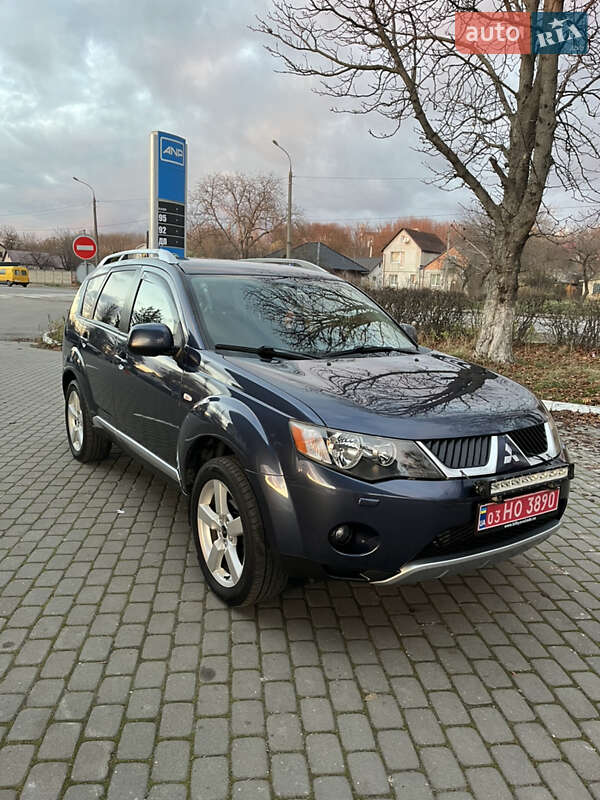Внедорожник / Кроссовер Mitsubishi Outlander 2008 в Луцке фото 3 Внедорожник / Кроссовер Mitsubishi Outlander 2008 в Луцке