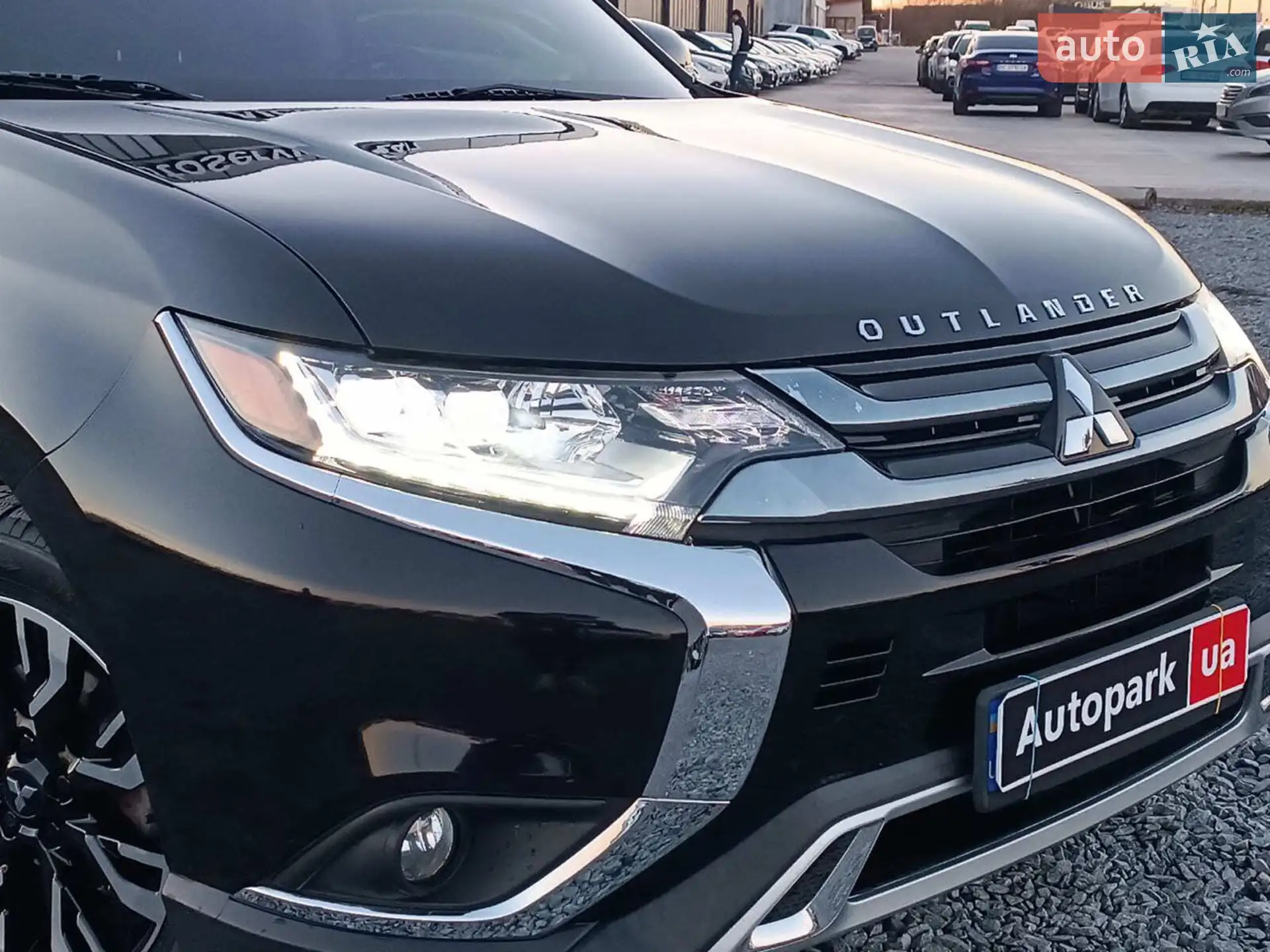 2018 Mitsubishi Outlander - мініатюра 14