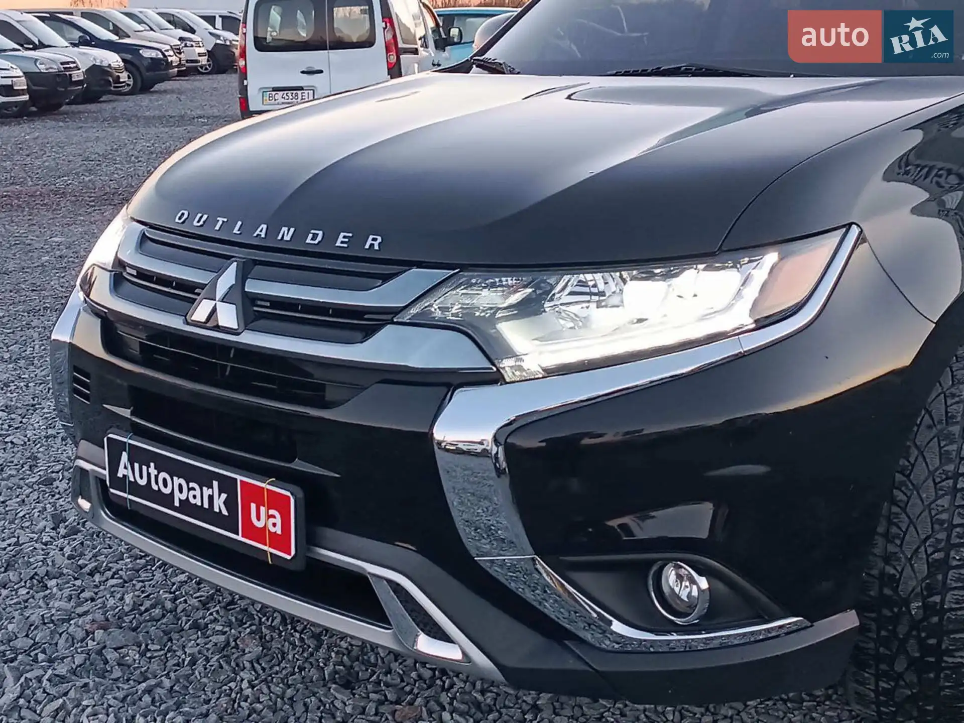 2018 Mitsubishi Outlander - мініатюра 17