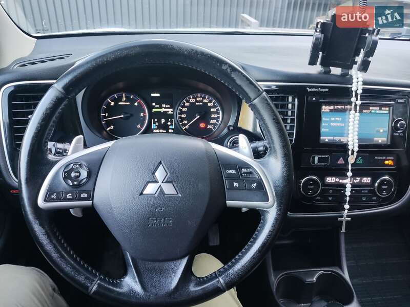 Внедорожник / Кроссовер Mitsubishi Outlander 2013 в Трускавце