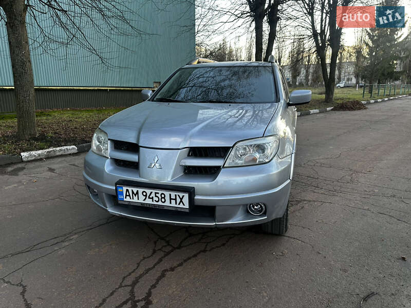 Внедорожник / Кроссовер Mitsubishi Outlander 2008 в Житомире