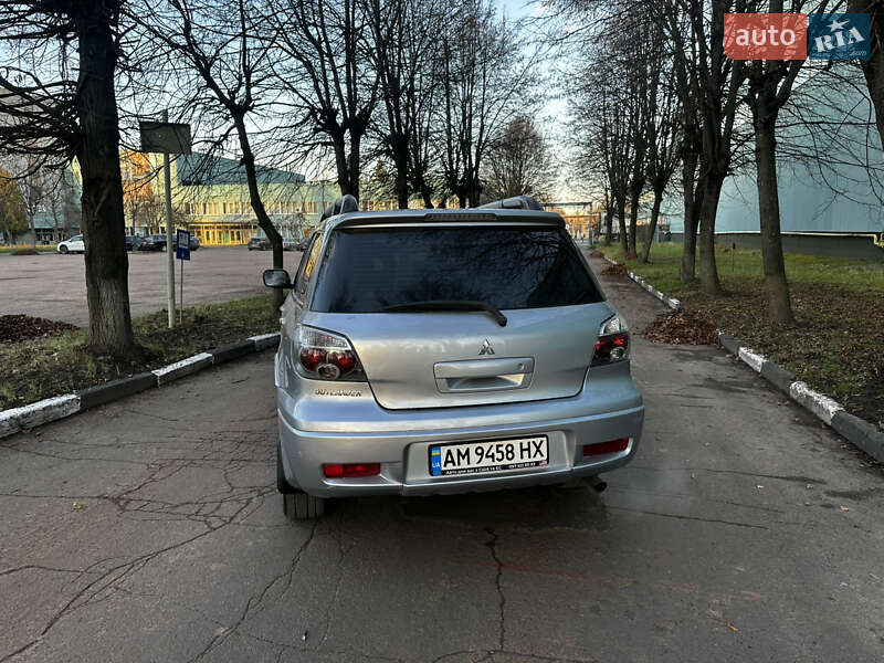 Внедорожник / Кроссовер Mitsubishi Outlander 2008 в Житомире