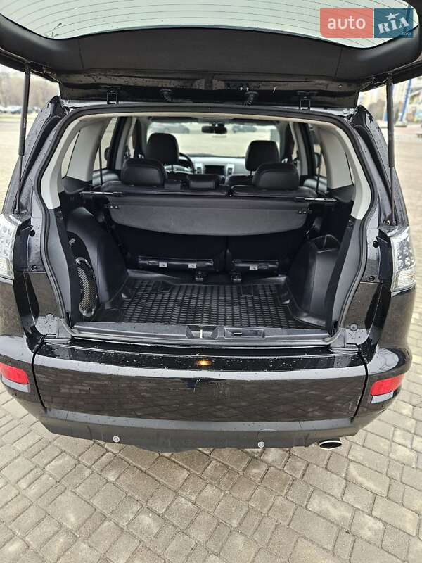 Внедорожник / Кроссовер Mitsubishi Outlander 2010 в Харькове