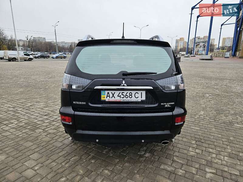 Внедорожник / Кроссовер Mitsubishi Outlander 2010 в Харькове