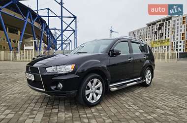 Позашляховик / Кросовер Mitsubishi Outlander 2010 в Харкові