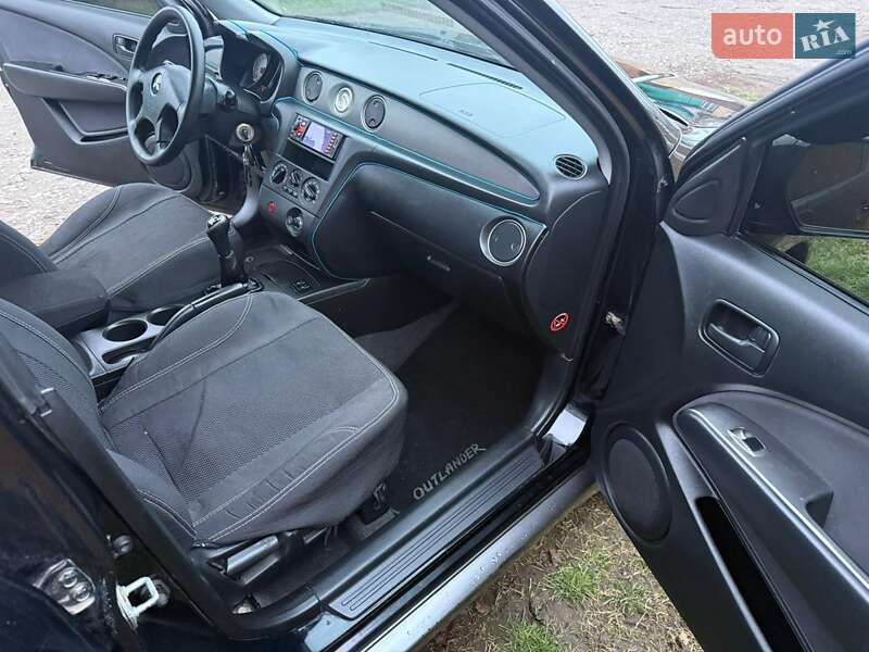 Внедорожник / Кроссовер Mitsubishi Outlander 2008 в Носовке