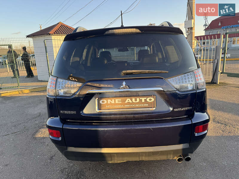 Внедорожник / Кроссовер Mitsubishi Outlander 2012 в Киеве