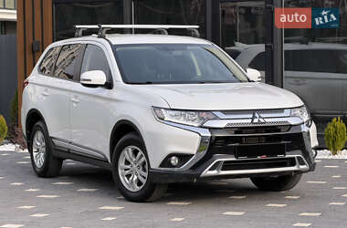 Позашляховик / Кросовер Mitsubishi Outlander 2020 в Ужгороді