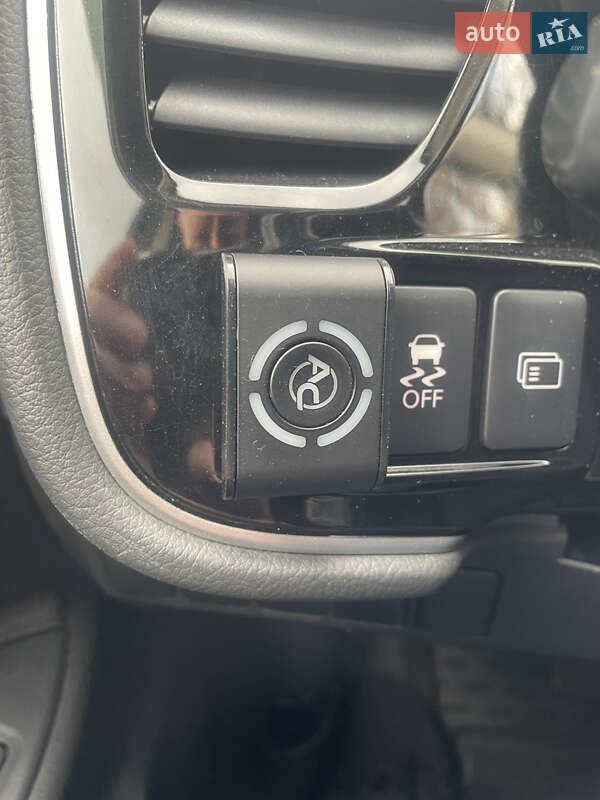 Позашляховик / Кросовер Mitsubishi Outlander 2015 в Львові