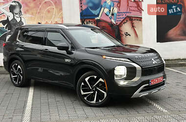 Позашляховик / Кросовер Mitsubishi Outlander 2024 в Львові