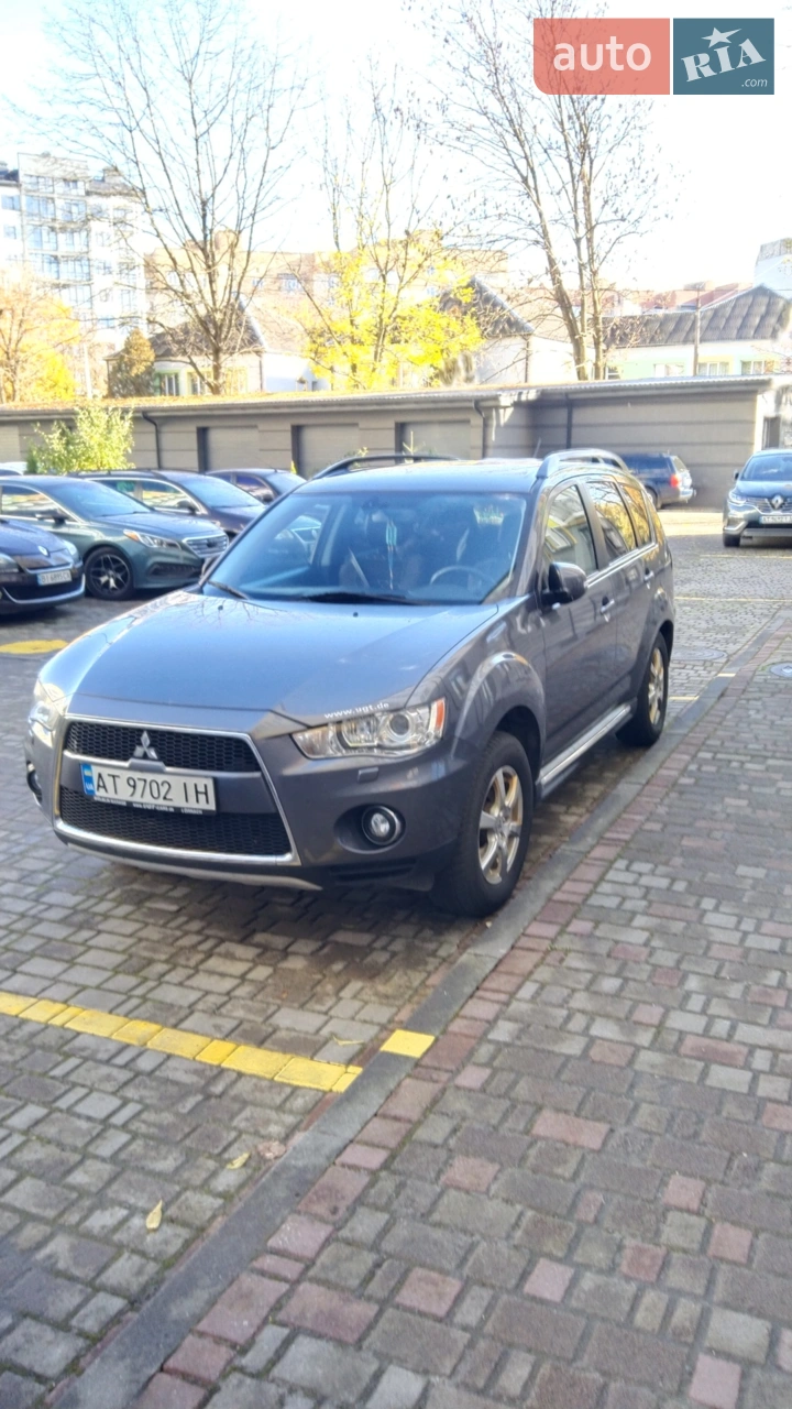 2010 Mitsubishi Outlander - мініатюра 17