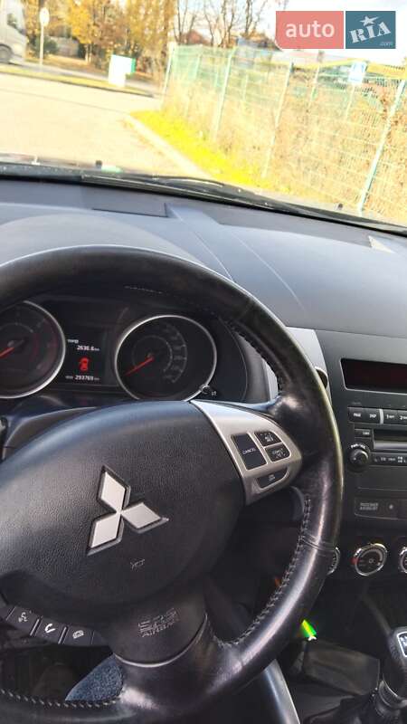 Внедорожник / Кроссовер Mitsubishi Outlander 2010 в Ивано-Франковске