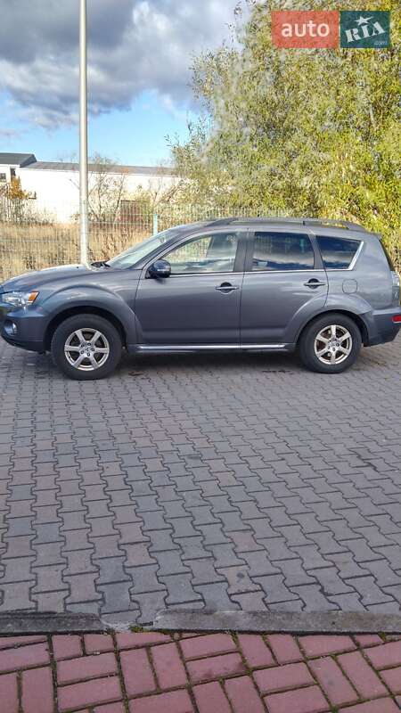 Внедорожник / Кроссовер Mitsubishi Outlander 2010 в Ивано-Франковске