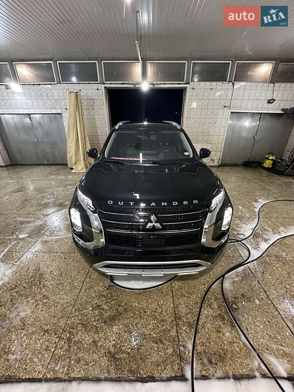 Внедорожник / Кроссовер Mitsubishi Outlander 2022 в Харькове фото 9 Внедорожник / Кроссовер Mitsubishi Outlander 2022 в Харькове