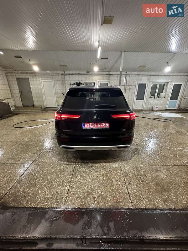 Внедорожник / Кроссовер Mitsubishi Outlander 2022 в Харькове фото 12 Внедорожник / Кроссовер Mitsubishi Outlander 2022 в Харькове