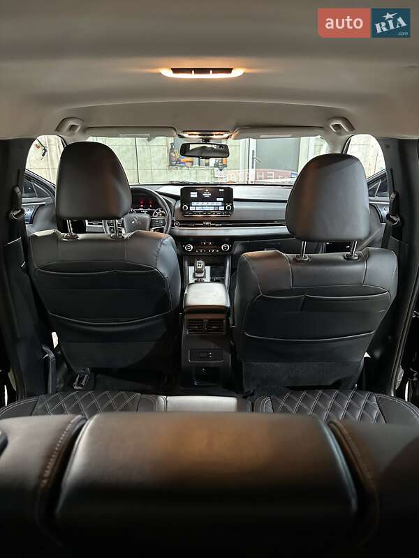 Внедорожник / Кроссовер Mitsubishi Outlander 2022 в Харькове фото 28 Внедорожник / Кроссовер Mitsubishi Outlander 2022 в Харькове