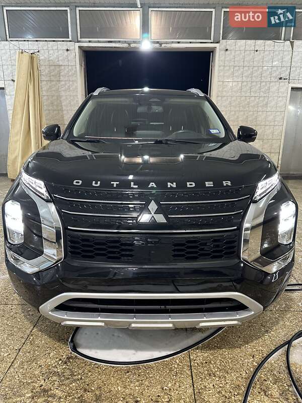 Внедорожник / Кроссовер Mitsubishi Outlander 2022 в Харькове фото 8 Внедорожник / Кроссовер Mitsubishi Outlander 2022 в Харькове