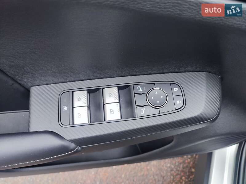 Внедорожник / Кроссовер Mitsubishi Outlander 2021 в Киеве