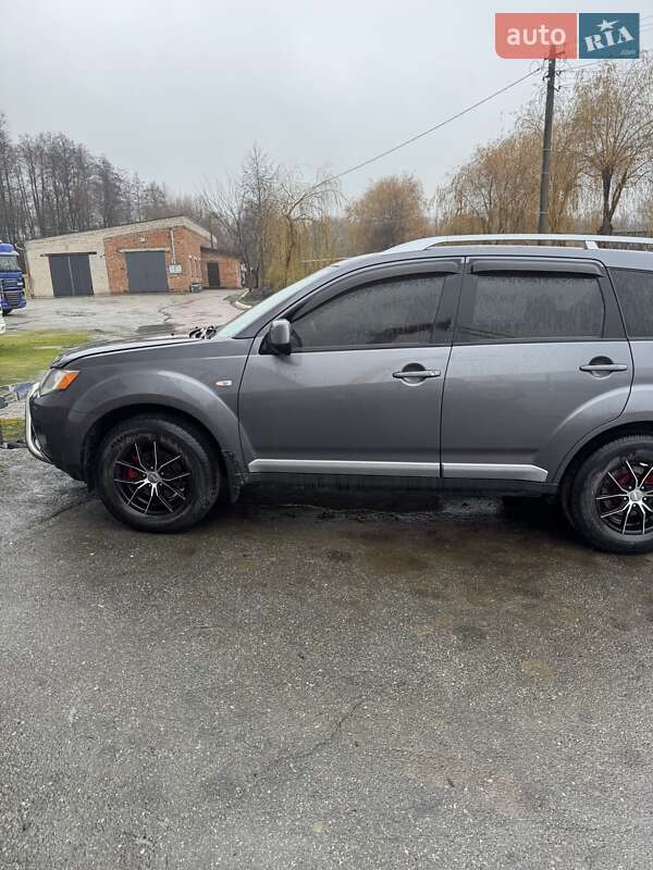 Внедорожник / Кроссовер Mitsubishi Outlander 2007 в Житомире
