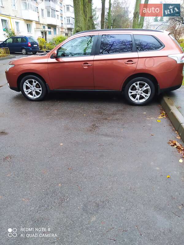 Внедорожник / Кроссовер Mitsubishi Outlander 2013 в Виннице