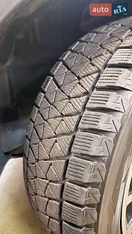 Внедорожник / Кроссовер Mitsubishi Outlander 2016 в Киеве