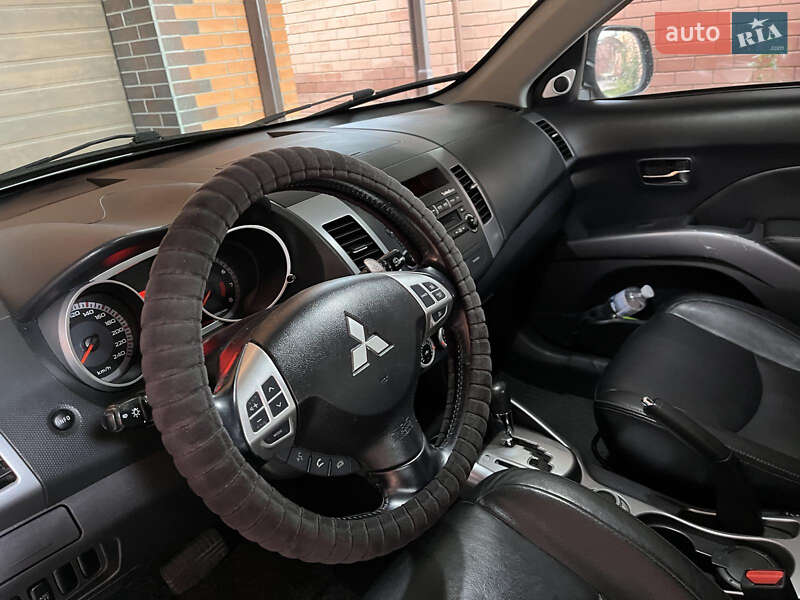 Внедорожник / Кроссовер Mitsubishi Outlander 2008 в Днепре фото 5 Внедорожник / Кроссовер Mitsubishi Outlander 2008 в Днепре