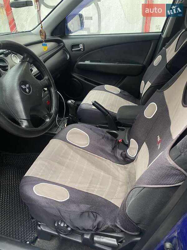 Внедорожник / Кроссовер Mitsubishi Outlander 2006 в Прилуках