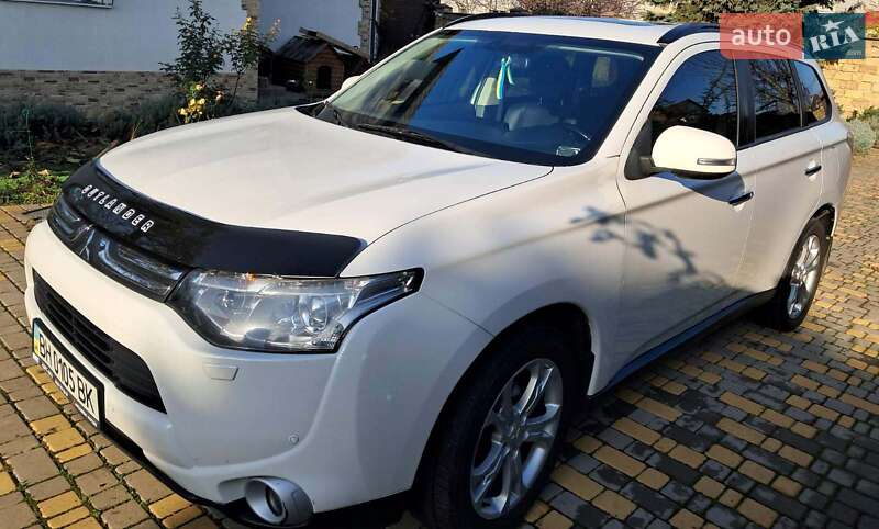 Внедорожник / Кроссовер Mitsubishi Outlander 2012 в Одессе