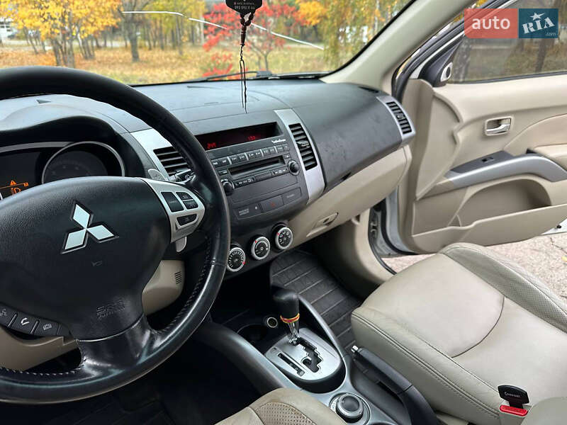 Позашляховик / Кросовер Mitsubishi Outlander 2008 в Дніпрі