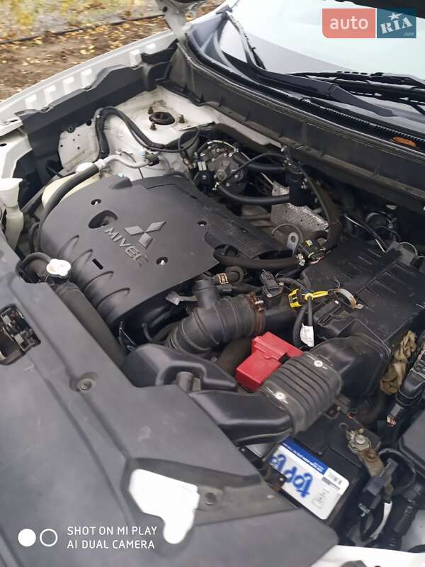 Внедорожник / Кроссовер Mitsubishi Outlander 2013 в Умани фото 4 Внедорожник / Кроссовер Mitsubishi Outlander 2013 в Умани