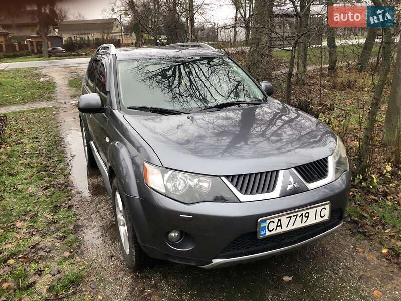 Внедорожник / Кроссовер Mitsubishi Outlander 2009 в Звенигородке