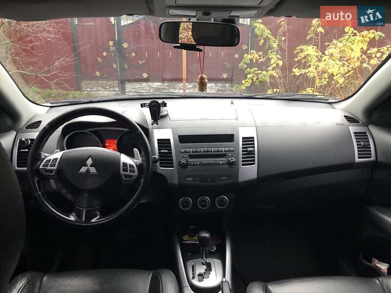 Внедорожник / Кроссовер Mitsubishi Outlander 2009 в Звенигородке