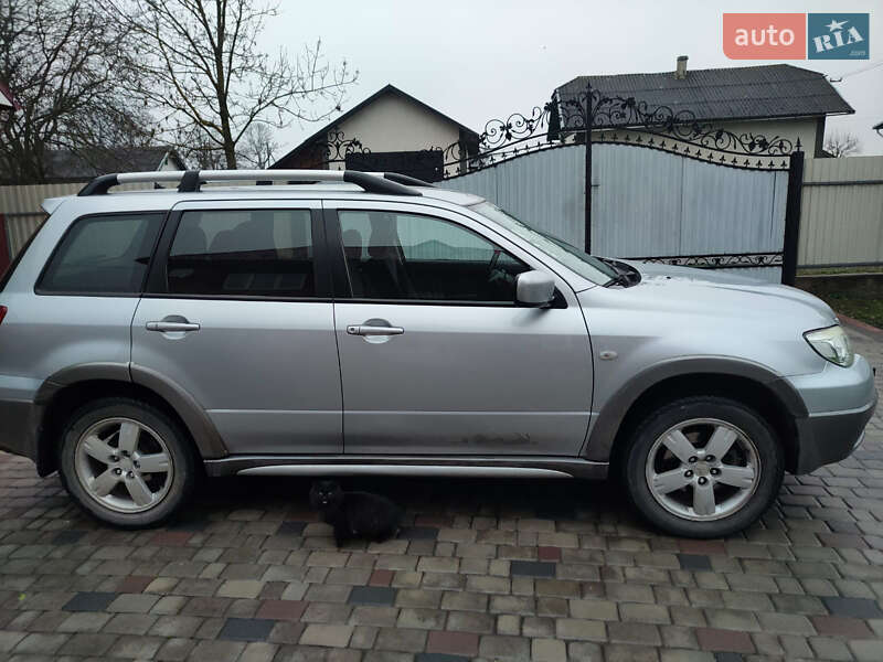 Mitsubishi Outlander 2006