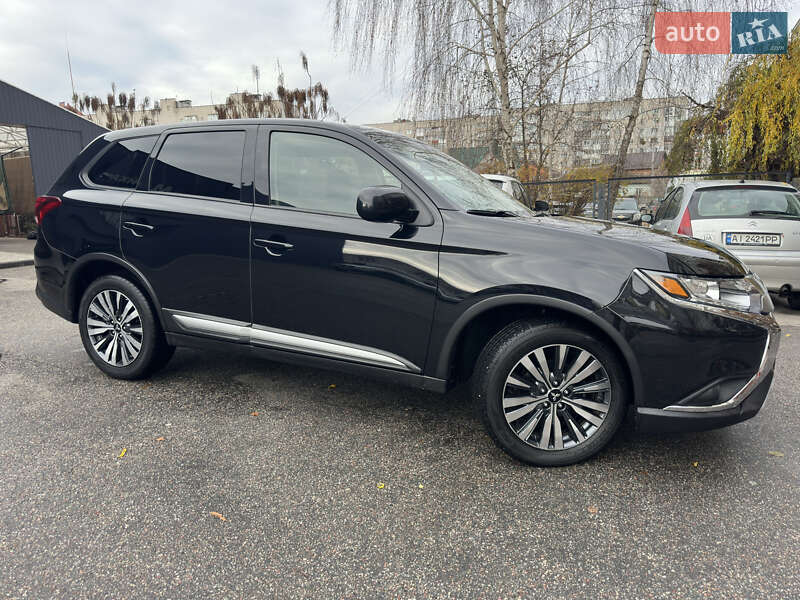 Позашляховик / Кросовер Mitsubishi Outlander 2020 в Білій Церкві