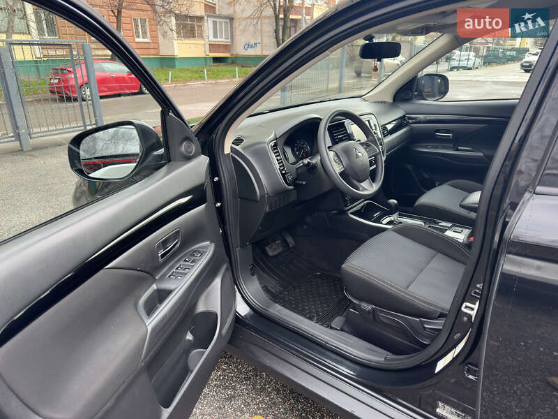 Позашляховик / Кросовер Mitsubishi Outlander 2020 в Білій Церкві