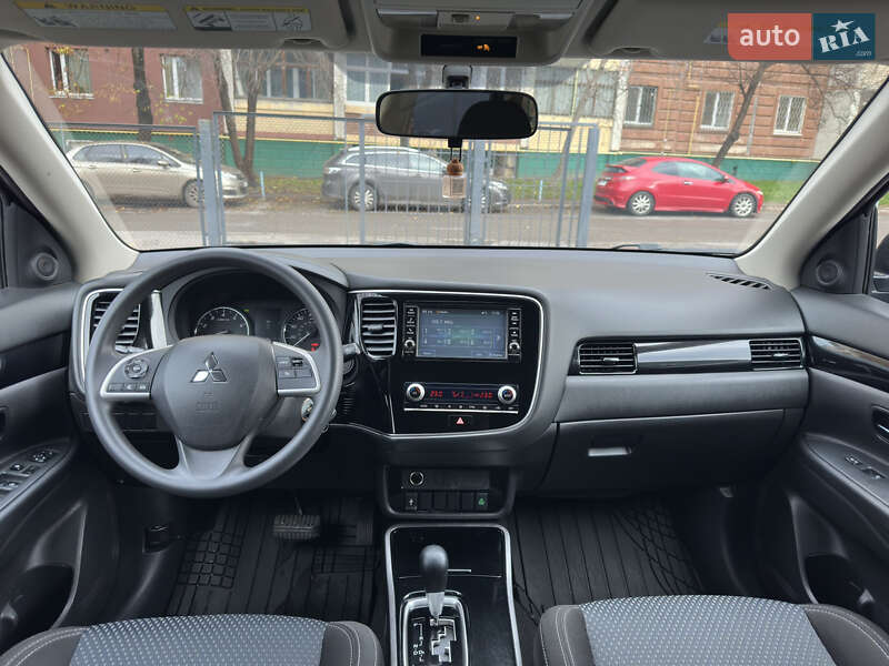 Позашляховик / Кросовер Mitsubishi Outlander 2020 в Білій Церкві