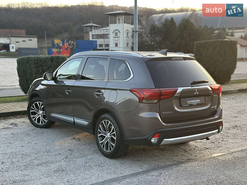 Позашляховик / Кросовер Mitsubishi Outlander 2017 в Дніпрі фото 11 Позашляховик / Кросовер Mitsubishi Outlander 2017 в Дніпрі