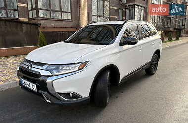Внедорожник / Кроссовер Mitsubishi Outlander 2018 в Чернигове