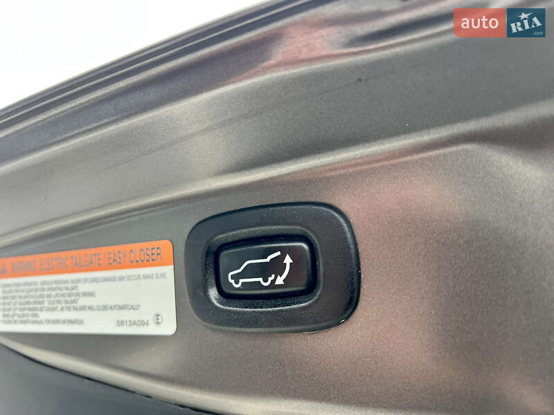 Внедорожник / Кроссовер Mitsubishi Outlander 2018 в Киеве