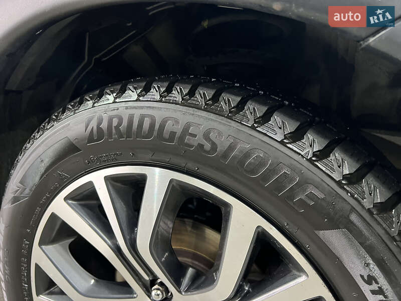 Внедорожник / Кроссовер Mitsubishi Outlander 2018 в Киеве