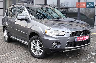 Внедорожник / Кроссовер Mitsubishi Outlander 2012 в Ковеле