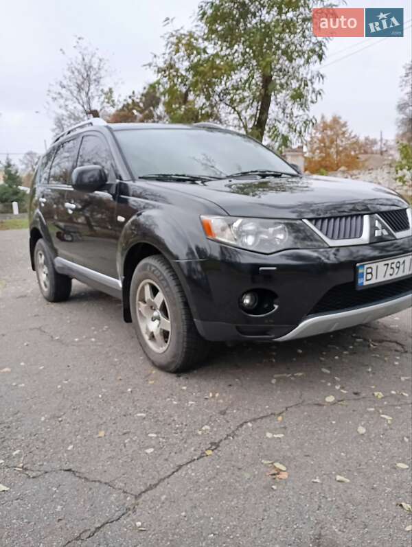 Позашляховик / Кросовер Mitsubishi Outlander 2008 в Полтаві